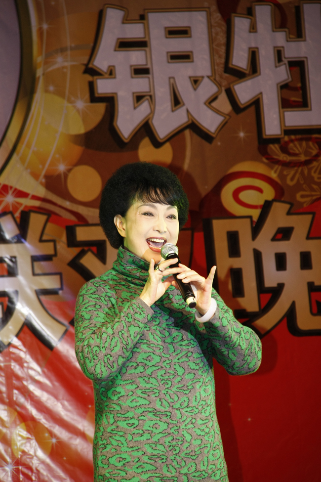 "学习雷锋,勤俭节约"活动 著名京剧表演艺术家李冬梅